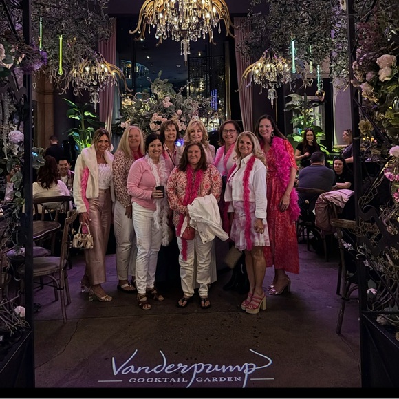 Meet your Posher, Dawn - Picture 3 of 11